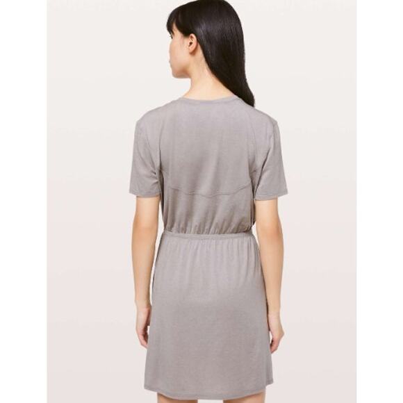 Lululemon Unwind Your Mind Dark Chrome White Dress Size 6 - Picture 3 of 7